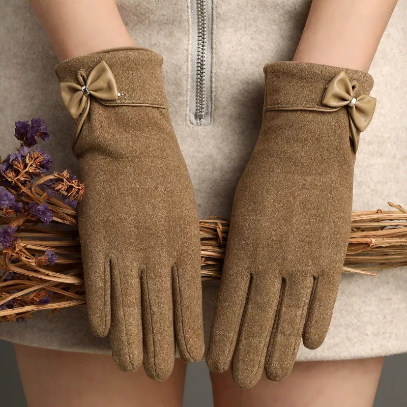 Winter Women's Bow Touch Scree - огляд і ціна Cycling Commute Essentials