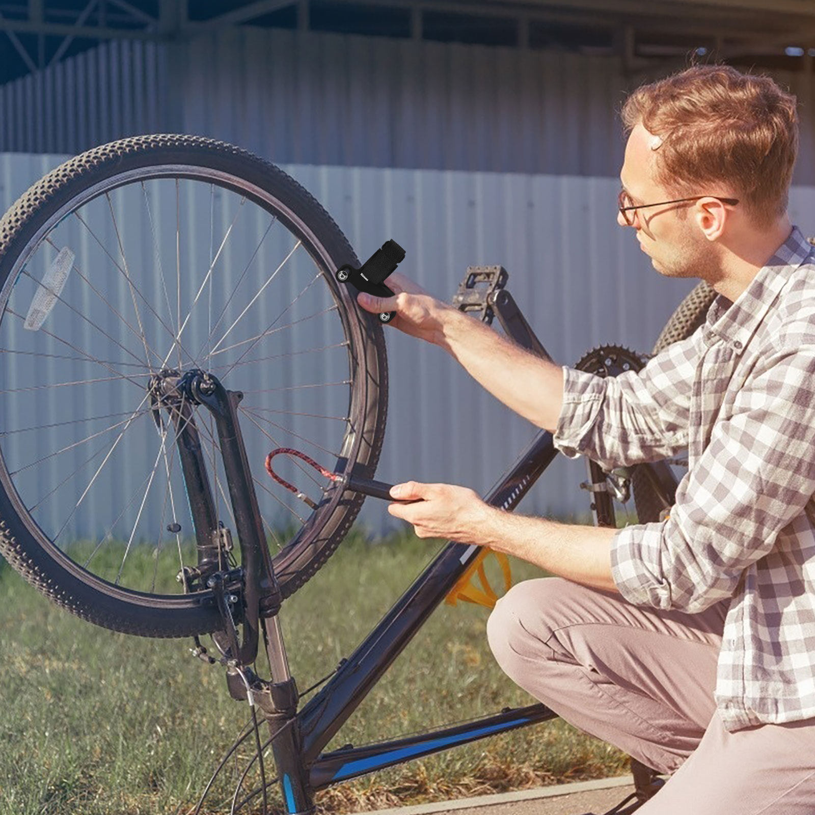 Compact Bike Pump Holder Nylon - огляд і ціна Bike Pump Frame Mount